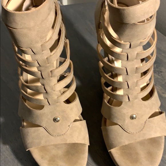 Guess Wedge Sandals - Picture 2 of 8